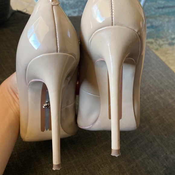 SOLD - Picture 4 of 6